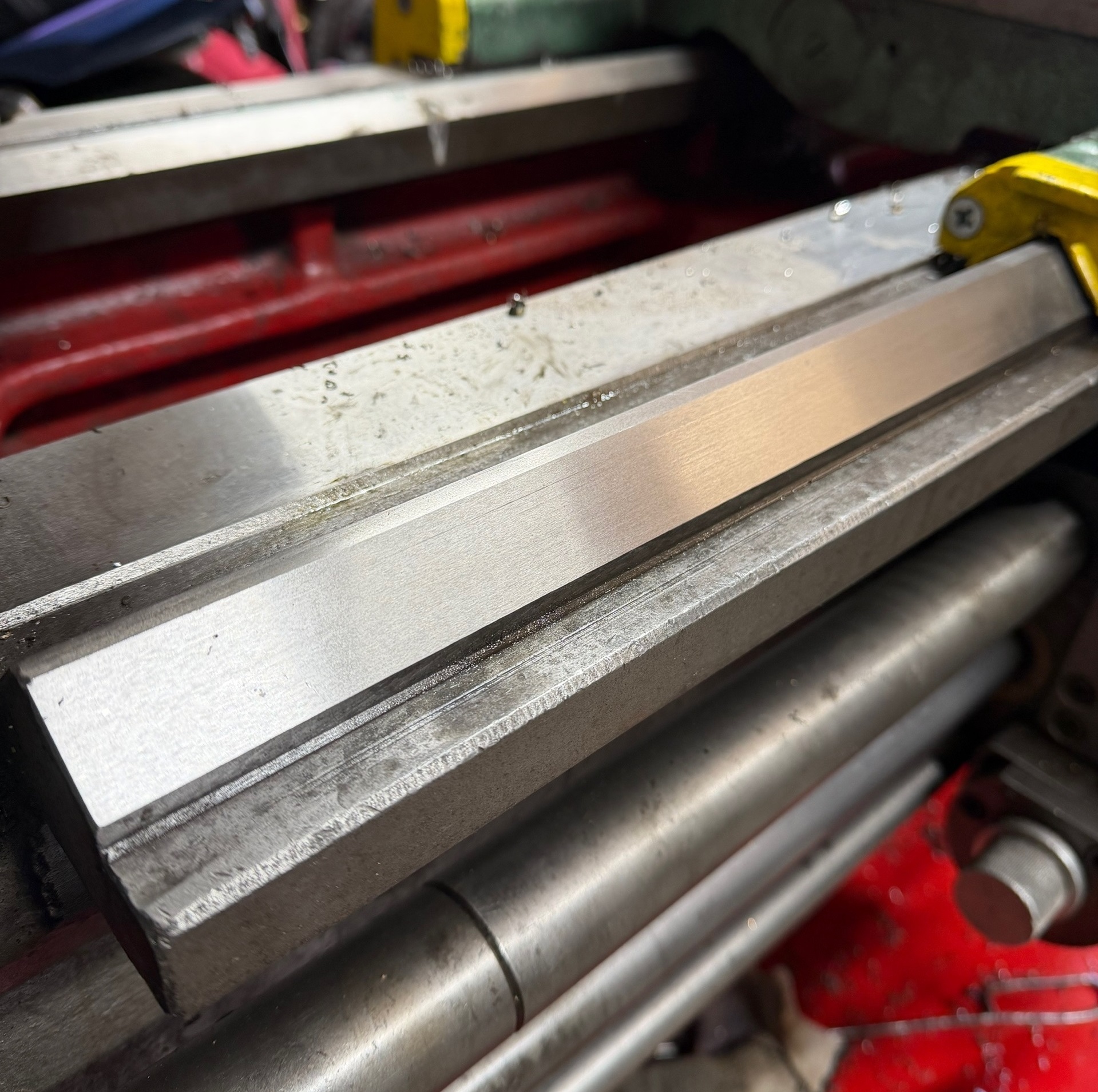 Шлифовка станин станков на оборудовании